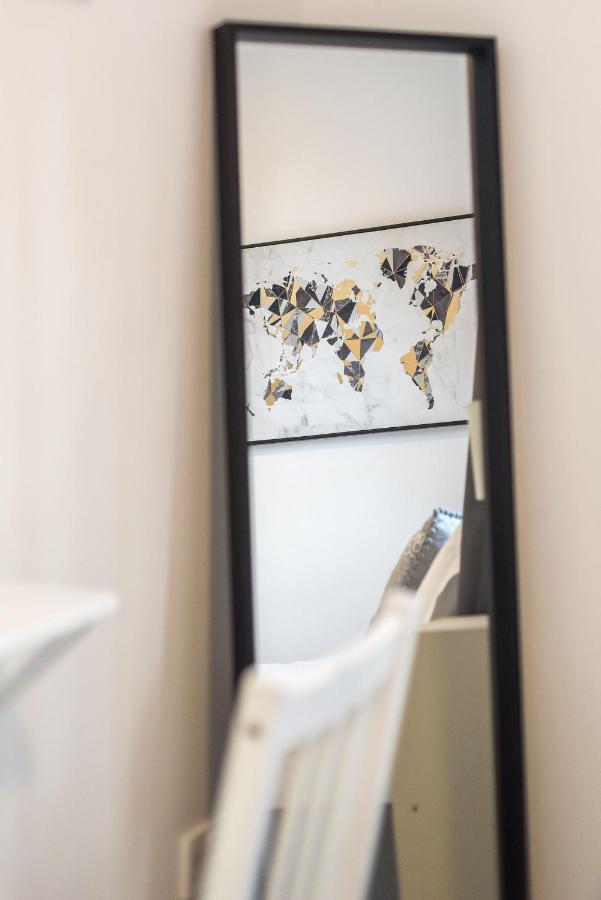 Modern Spacious 3 Bedroom City Centre Apartment - Free Parking - Private Balcony Edinburgh Luaran gambar